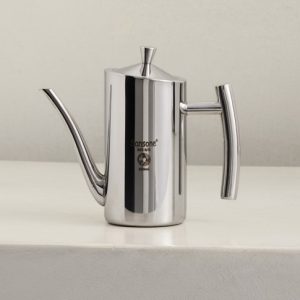 500 ml מארז קלאסיקו: קנקן נירוסטה 0.5 ליטר + שמן זית משובח ב-3 טעמים